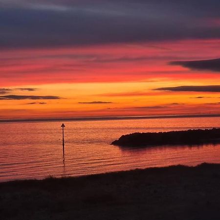 Awave From It All - Escape The City Life Jaywick Sands Eksteriør bilde