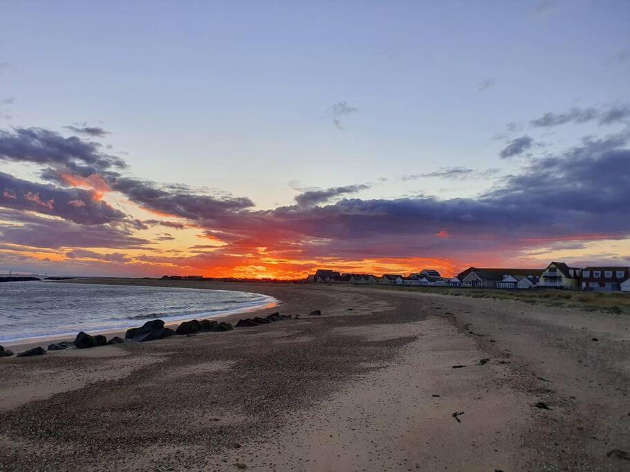 Awave From It All - Escape The City Life Jaywick Sands Eksteriør bilde