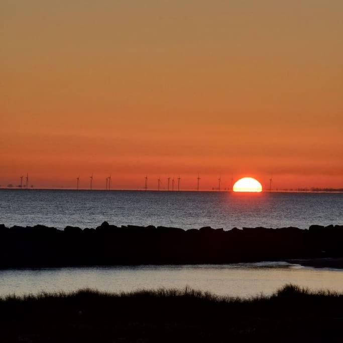 Awave From It All - Escape The City Life Jaywick Sands Eksteriør bilde