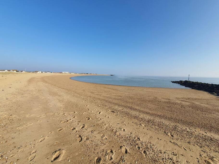 Awave From It All - Escape The City Life Jaywick Sands Eksteriør bilde